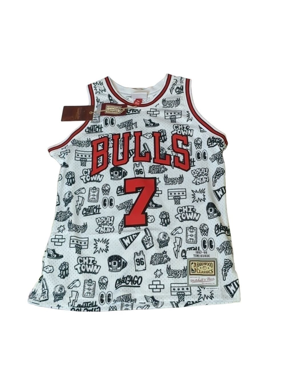 Mitchell & Ness Kukoc Chicago bulls NBA doodle jersey and shorts size Med./ LG.